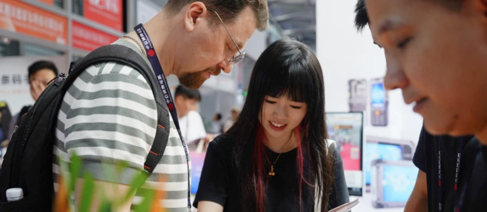 IOTE 2025盛大启幕!深圳硕腾科技闪耀上海,首日精彩回顾!