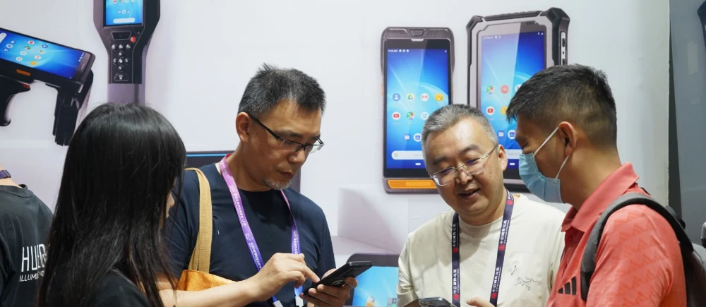 IOTE 2025盛大启幕!深圳硕腾科技闪耀上海,首日精彩回顾!